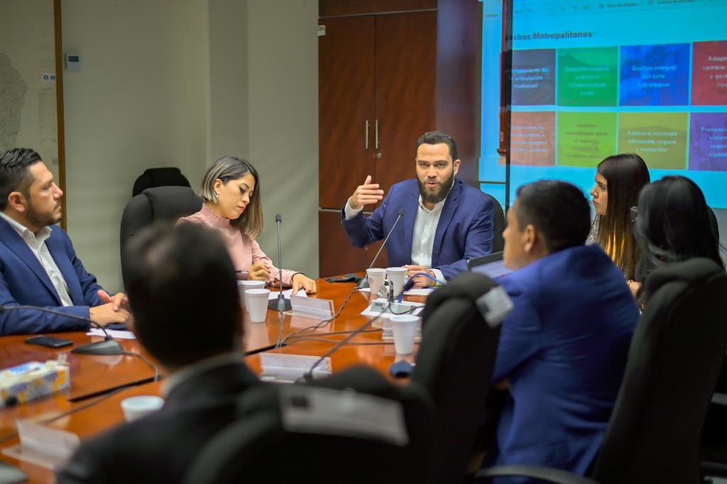 mario-duran-presenta-a-diputados-proyecto-para-contrarrestar-el-cambio-climatico-en-la-capital
